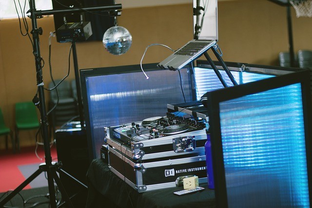 Wedding DJs in Kansas City  